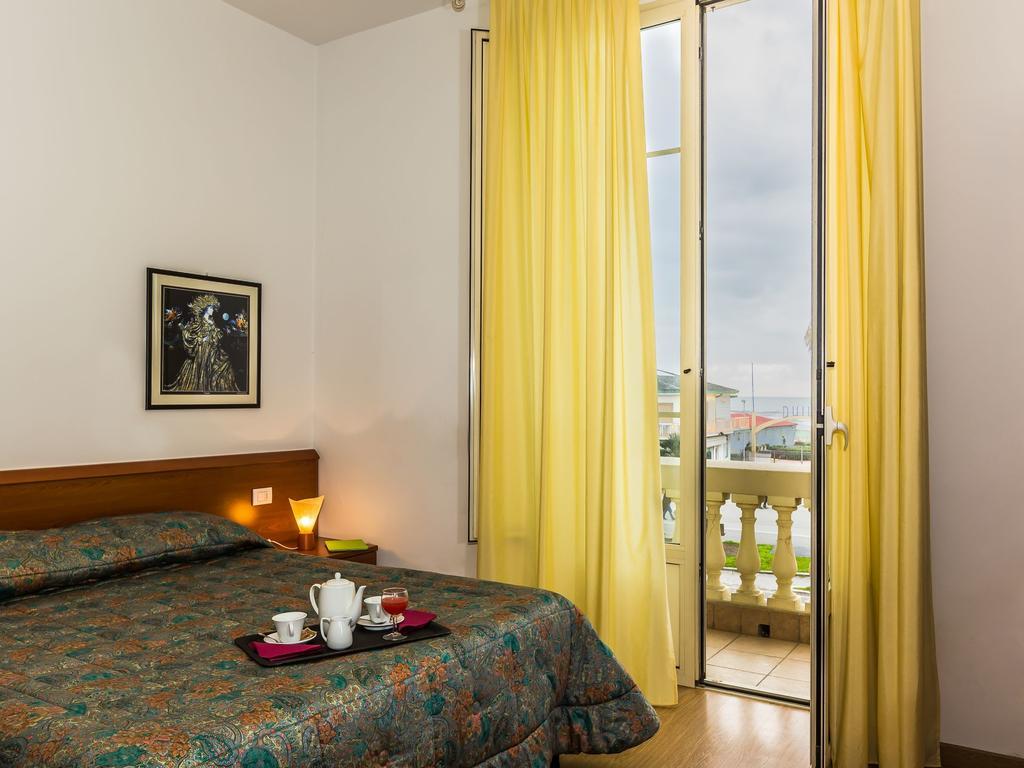 Hotel Internazionale В'яреджо Екстер'єр фото