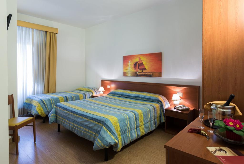 Hotel Internazionale В'яреджо Екстер'єр фото